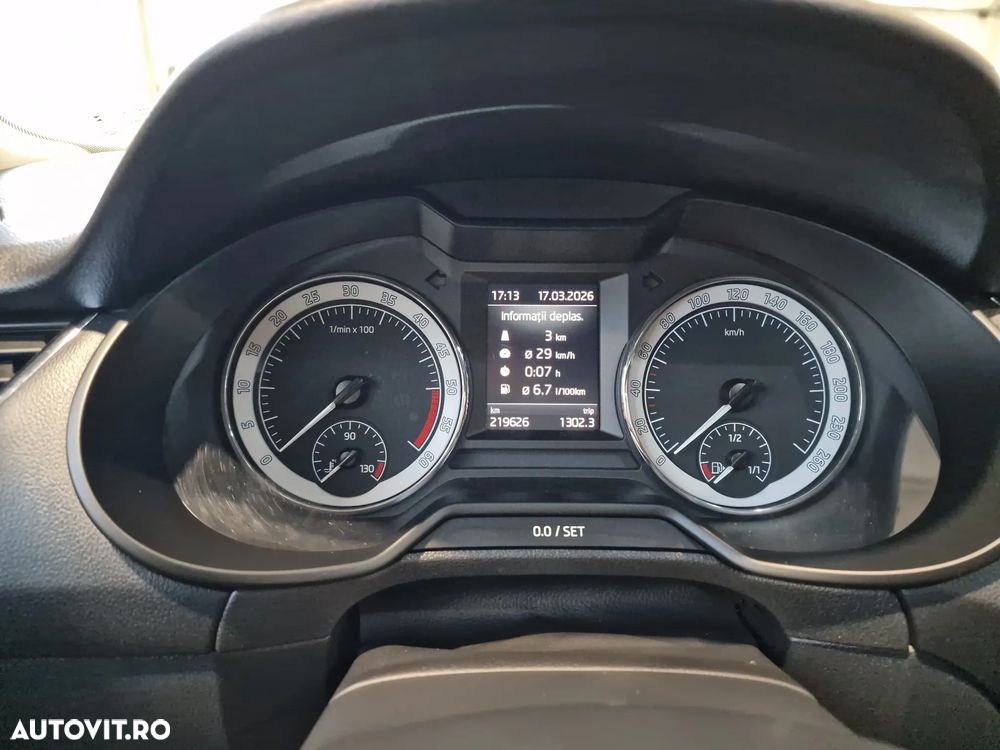 Skoda Octavia 1.6 TDI DSG Style - 21