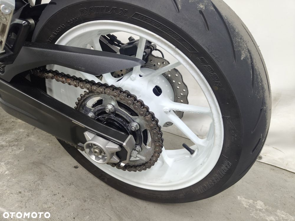 Yamaha MT - 24