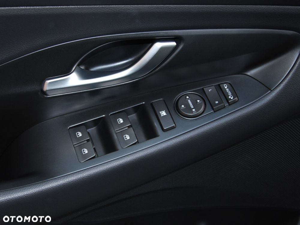 Hyundai i30 1.0 T-GDI Smart DCT - 34
