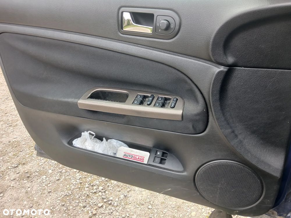 Volkswagen Passat - 16