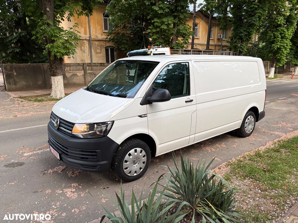 Volkswagen Transporter - 1