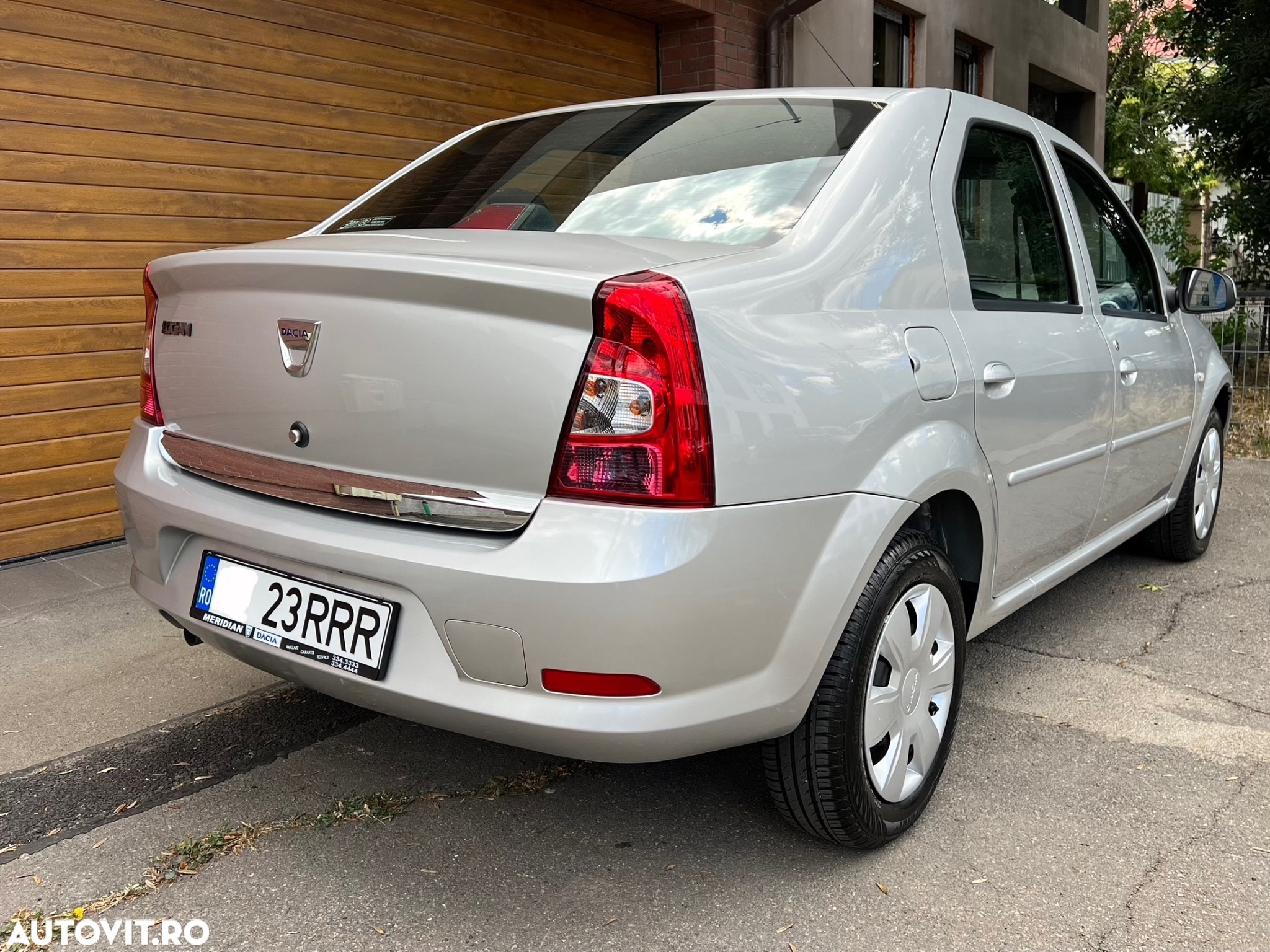 Dacia Logan 1.6 MPI Laureate - 4