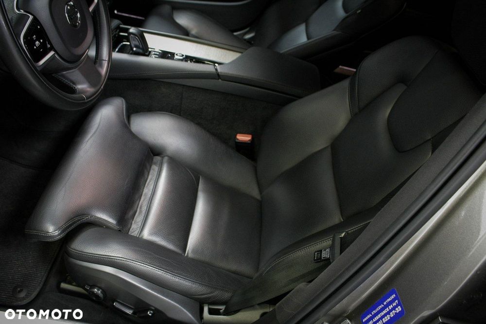 Volvo V90 Cross Country - 25