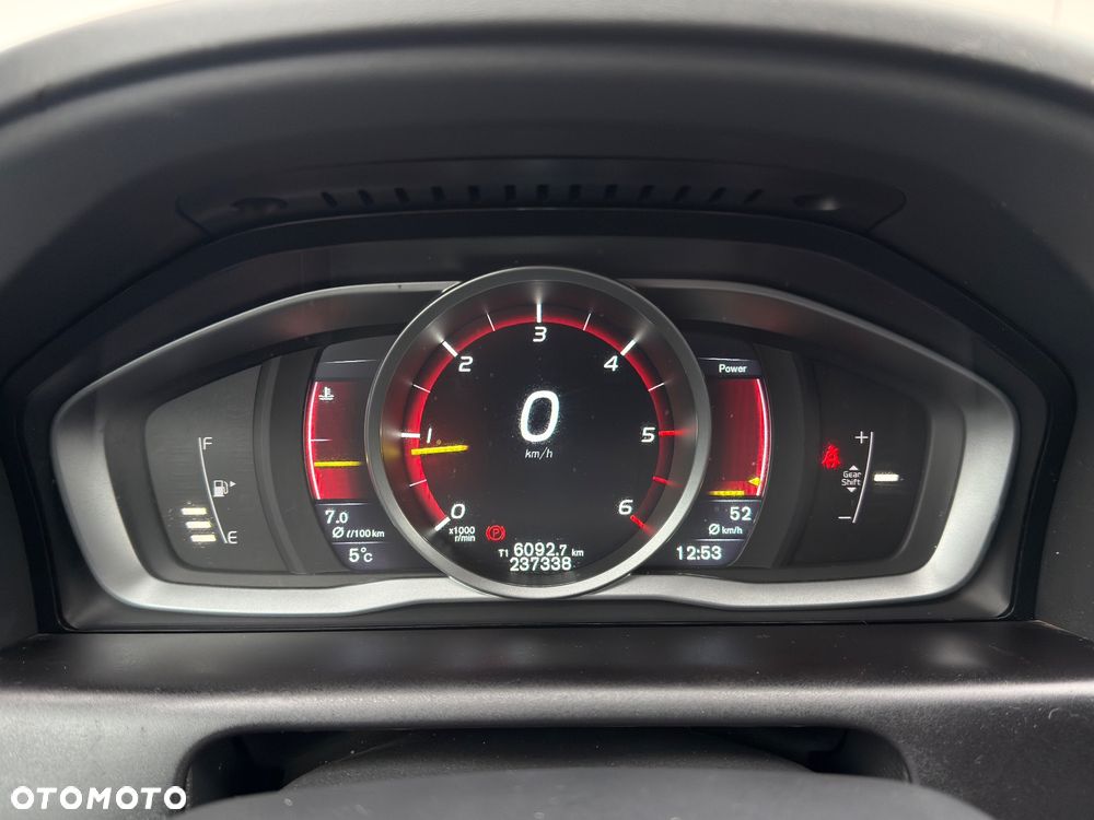 Volvo XC 60 D3 Ocean Race - 24