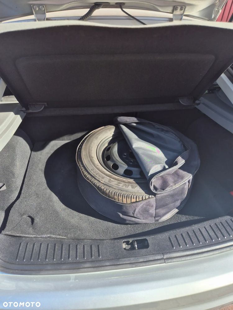 Ford Focus 1.6 Amber X - 14