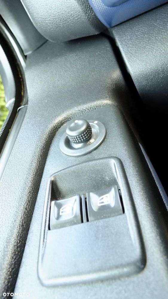 Opel Vivaro - 29