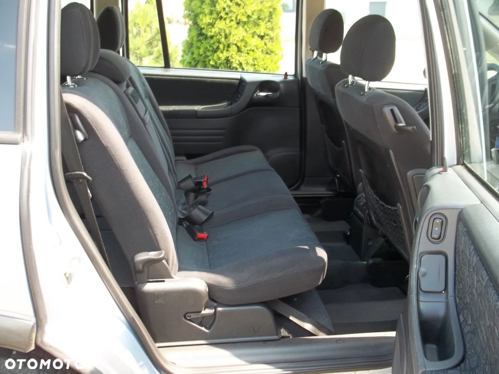 Opel Zafira 1.8 16V Elegance - 9