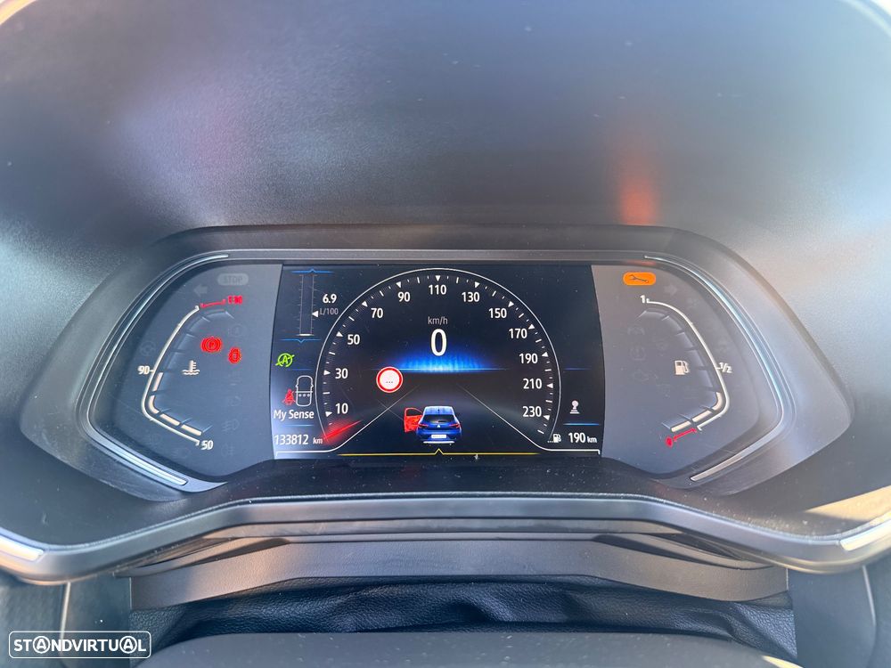 Renault Clio TCe 100 INTENS - 11