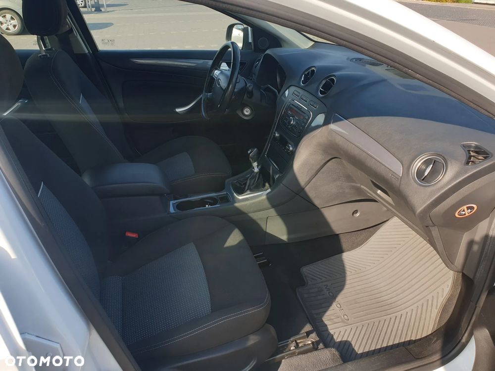Ford Mondeo 1.6 T Gold X Plus - 6