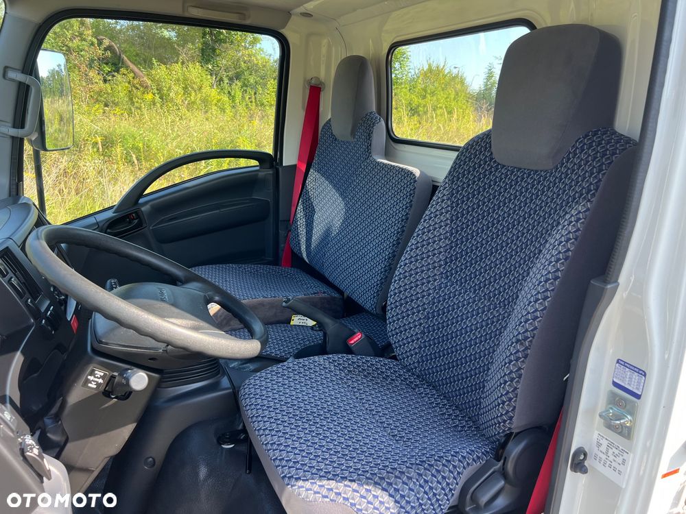 Isuzu M21 - 21