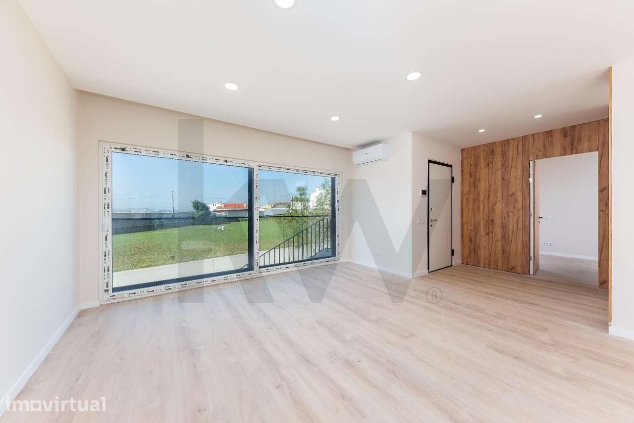 MORADIA NOVA EM TORRES VEDRAS, COM 4 QUARTOS, PISCINA, GARAGEM PARA DU - Grande imagem: 5/39
