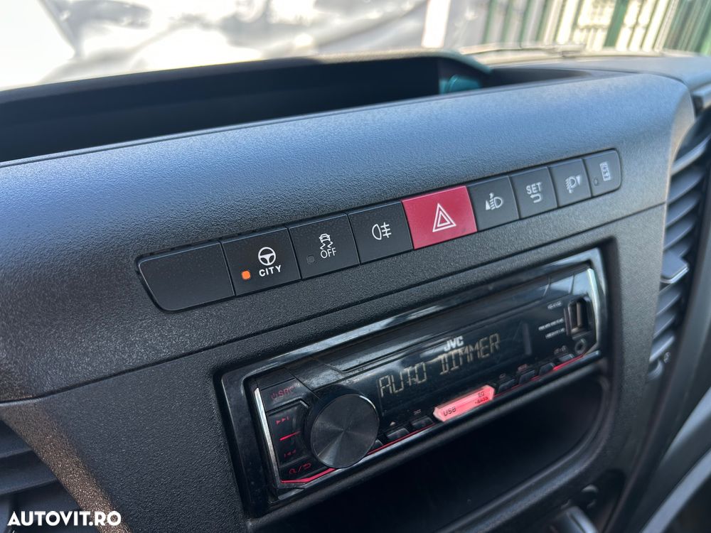 Iveco LIFT DE CONTAINER CU CARLIG 3.0 D - 25