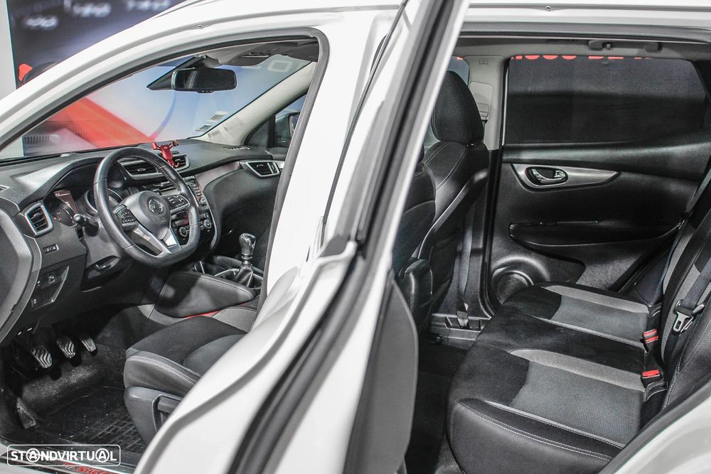 Nissan Qashqai 1.5 dCi N-Connecta RS+PS - 12
