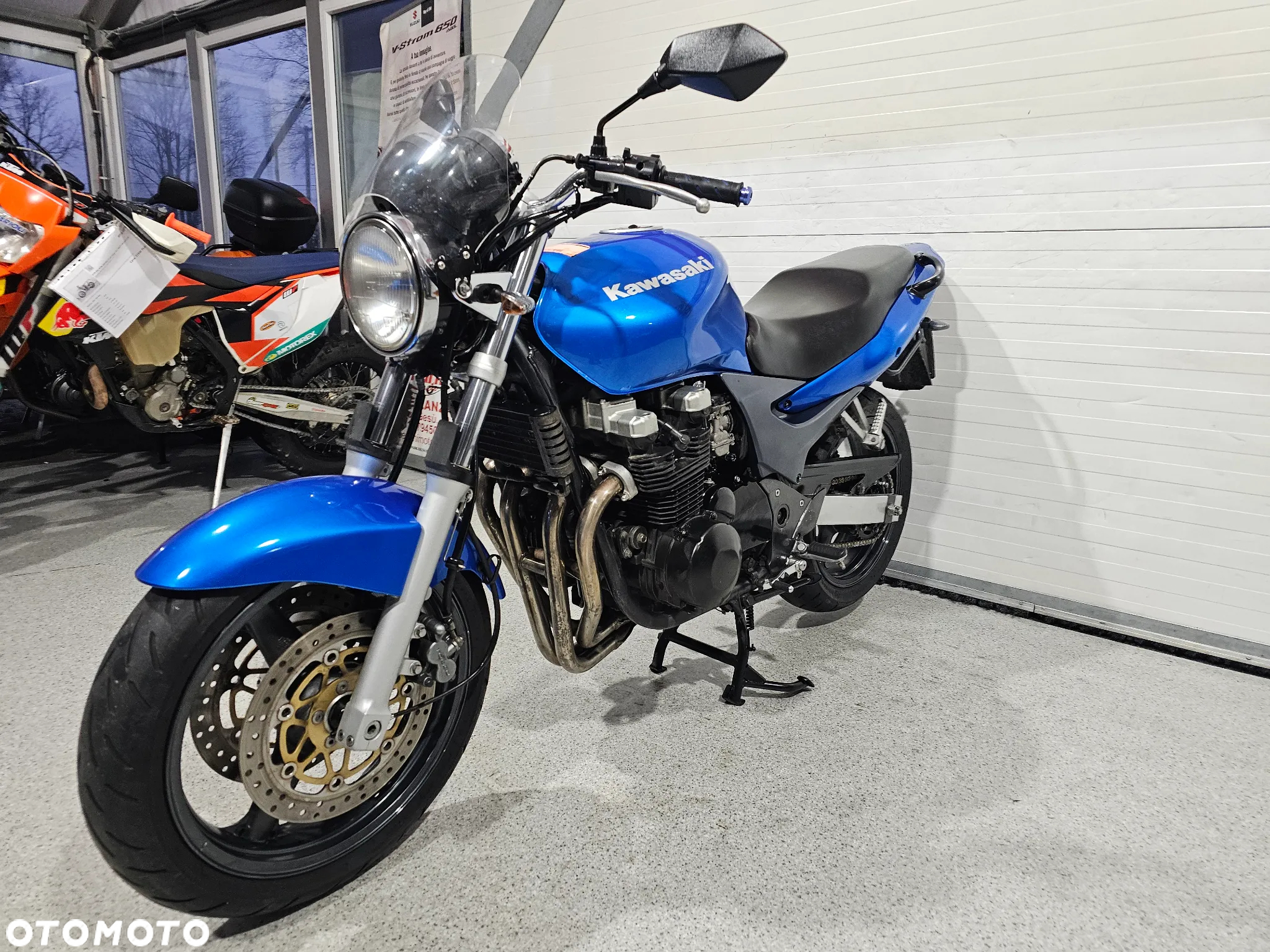 Kawasaki ZR - 11