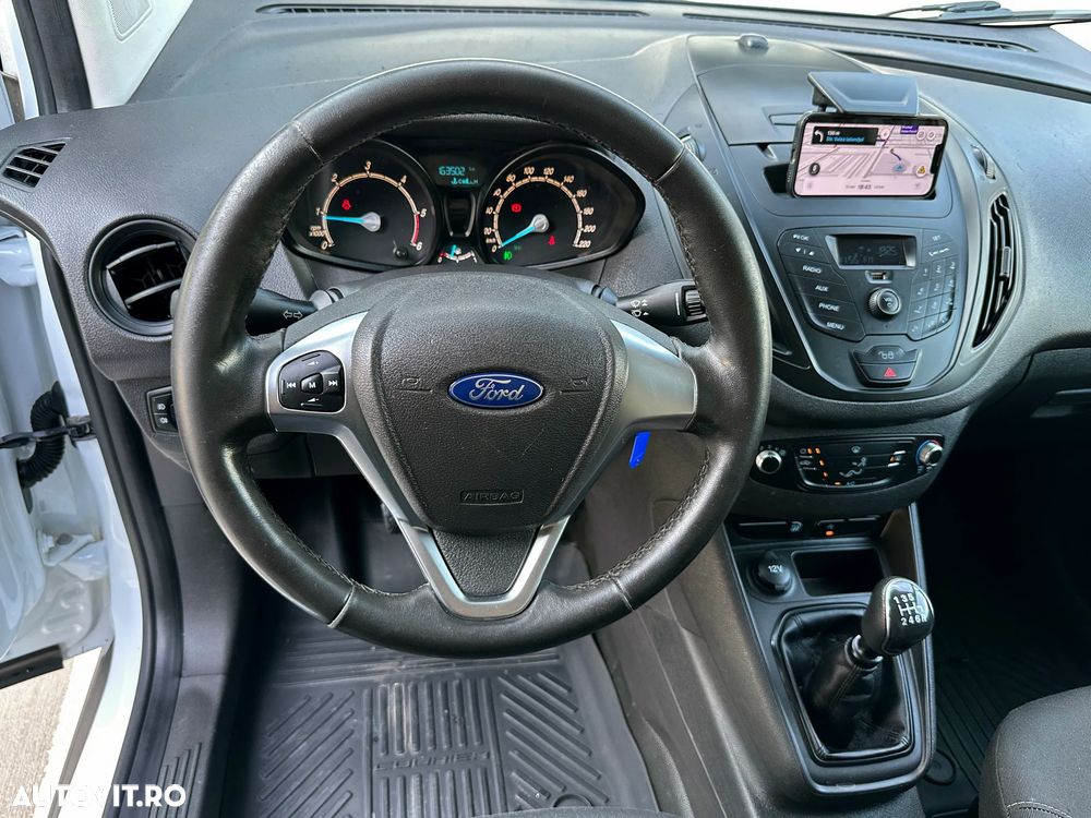 Ford Courier - 15