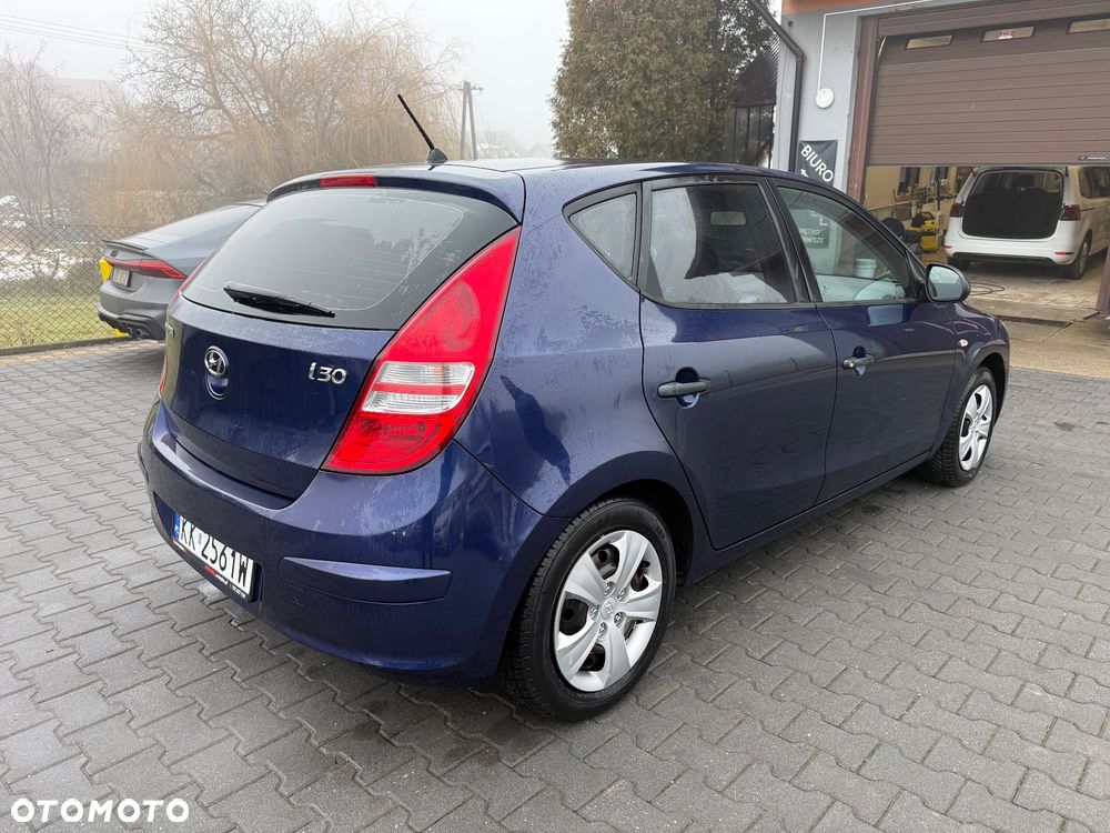 Hyundai i30 1.4 Base + - 5