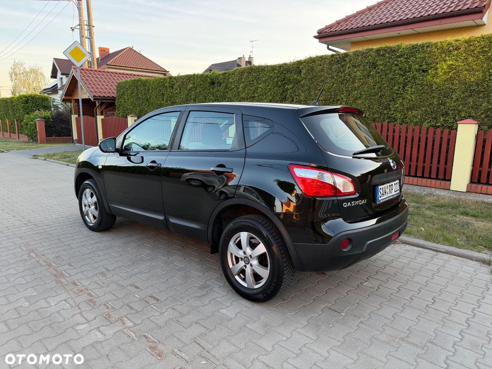 Nissan Qashqai 1.5 dCi TEKNA - 4