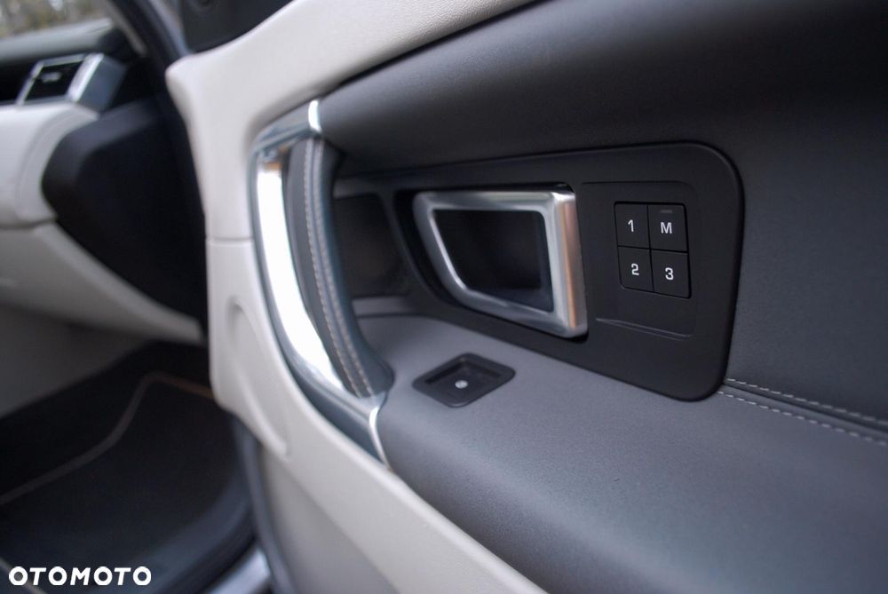 Land Rover Discovery Sport 2.0 Si4 HSE Luxury - 4