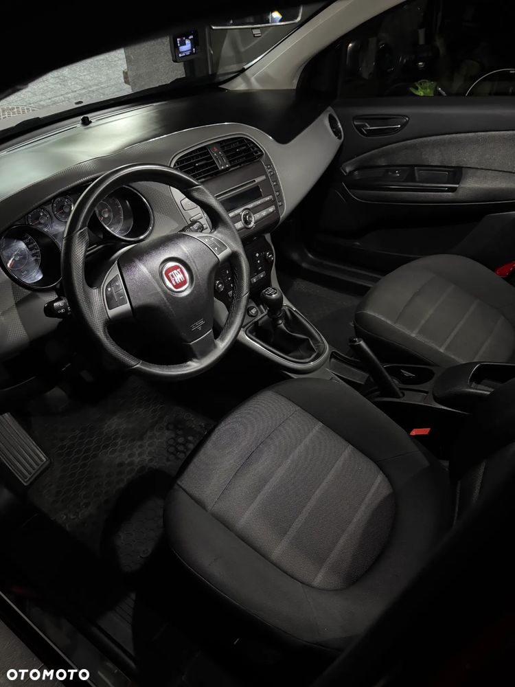 Fiat Bravo 1.4 T-JET 16V Dynamic Euro5 - 26