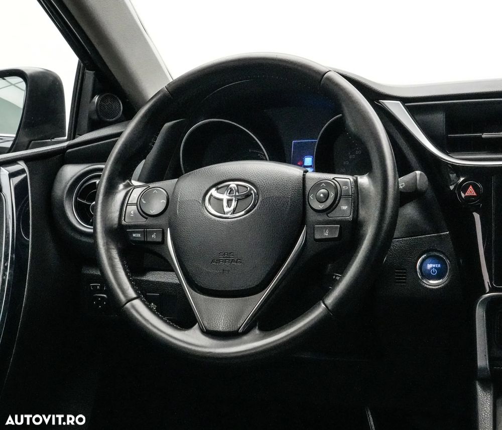 Toyota Auris 1.8 L VVT-i Hybrid Sol + - 17