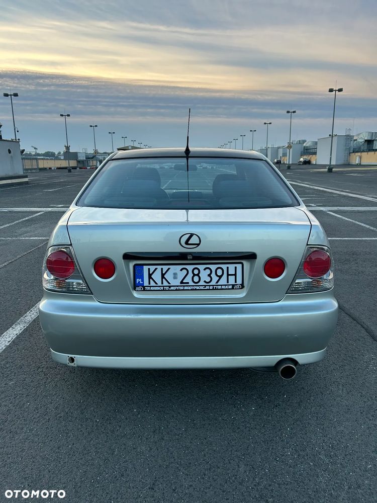 Lexus IS 200 Classic - 15