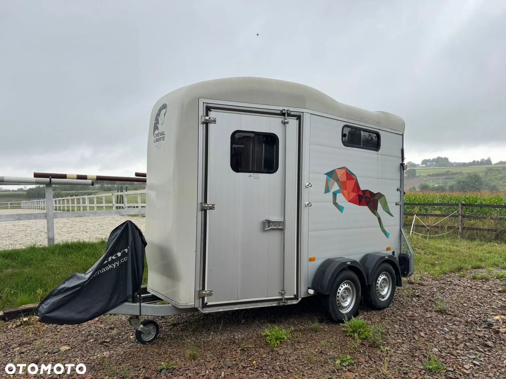 Cheval Liberte C7 - 2
