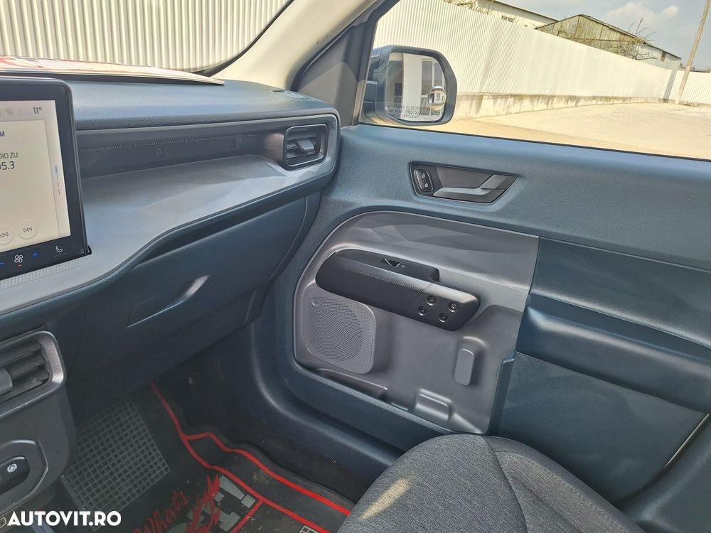 Ford Maverick - 2