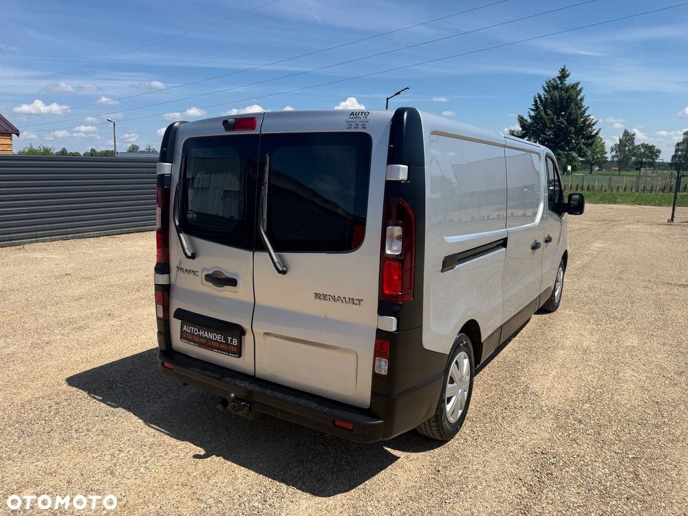 Renault Trafic - 12