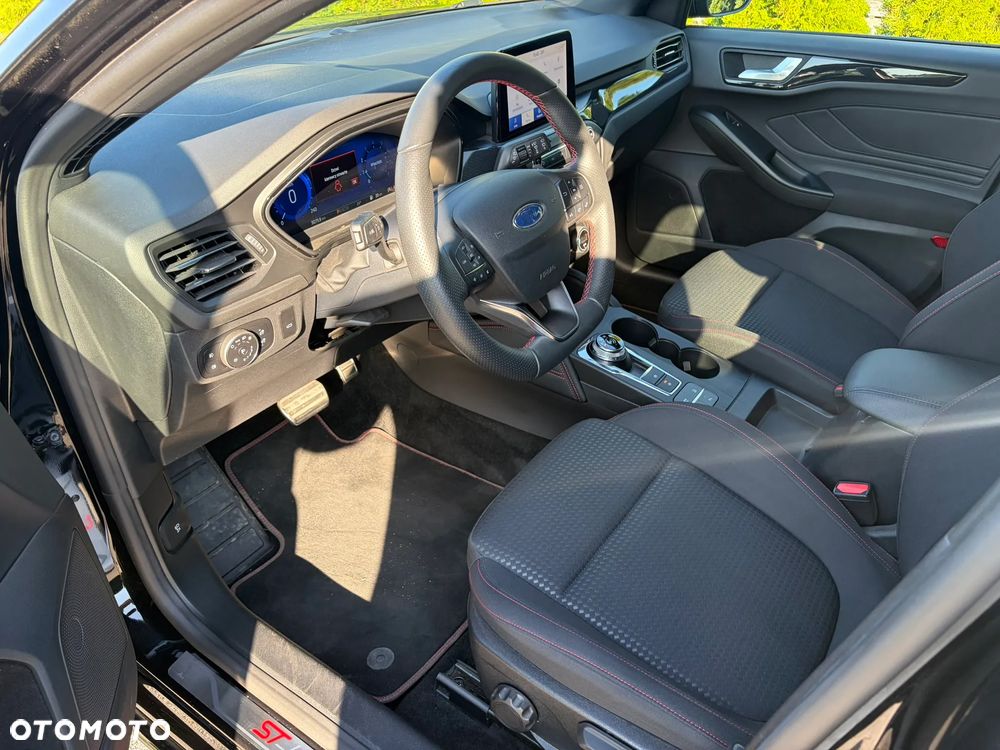 Ford Focus 1.5 EcoBoost ST-Line - 29