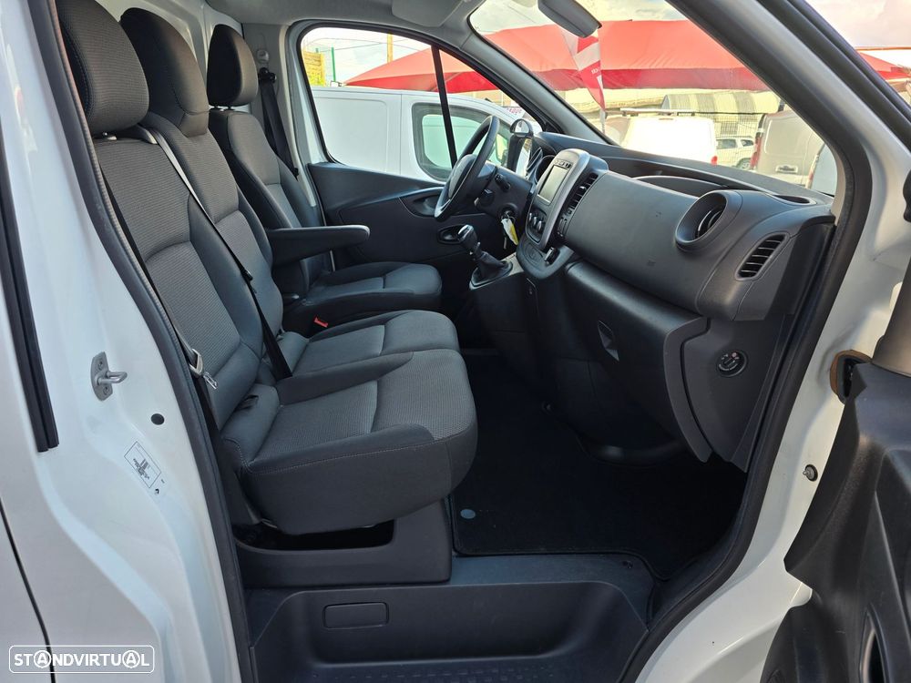 Renault Trafic 1.6 dCi L2H1 1.2T - 11