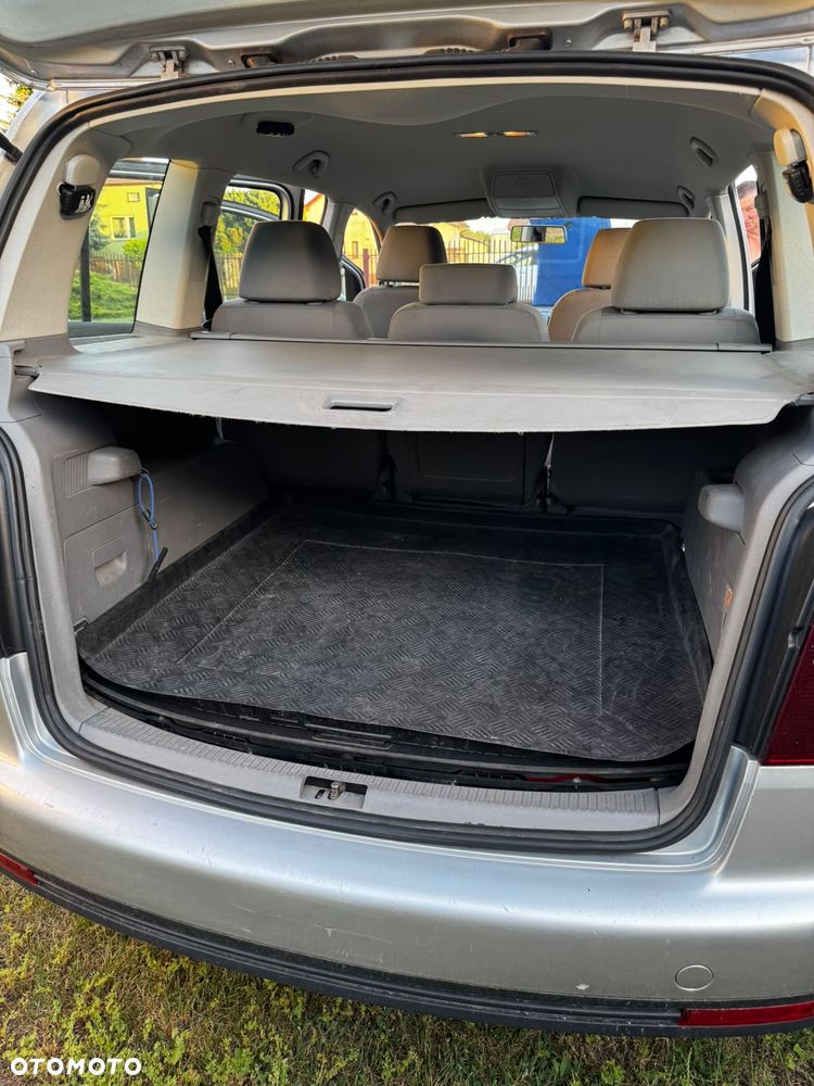 Volkswagen Touran 1.6 Trendline - 14