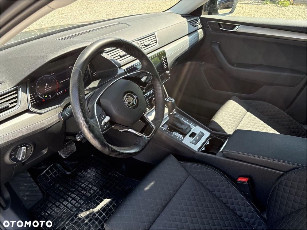 Skoda Superb 1.5 TSI Ambition DSG - 10