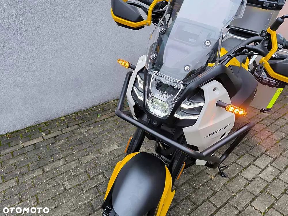 QJMOTOR SVT 650X - 13