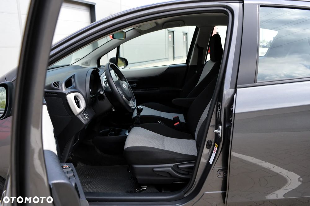 Toyota Yaris 1.33 Prestige - 6