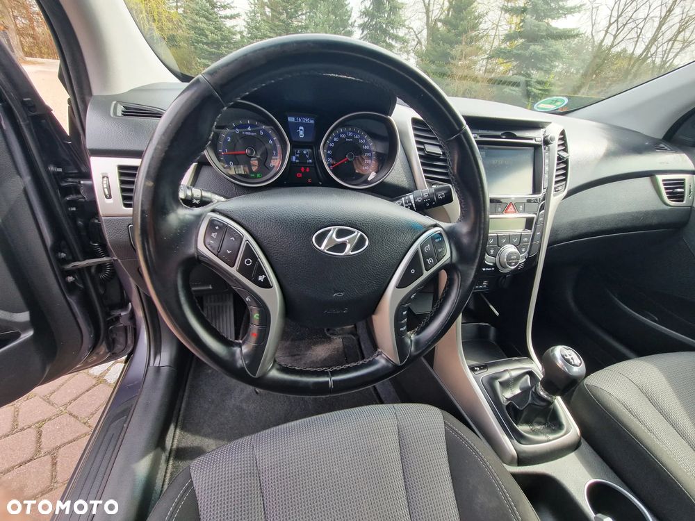 Hyundai i30 blue Kombi 1.6 GDi Trend - 14