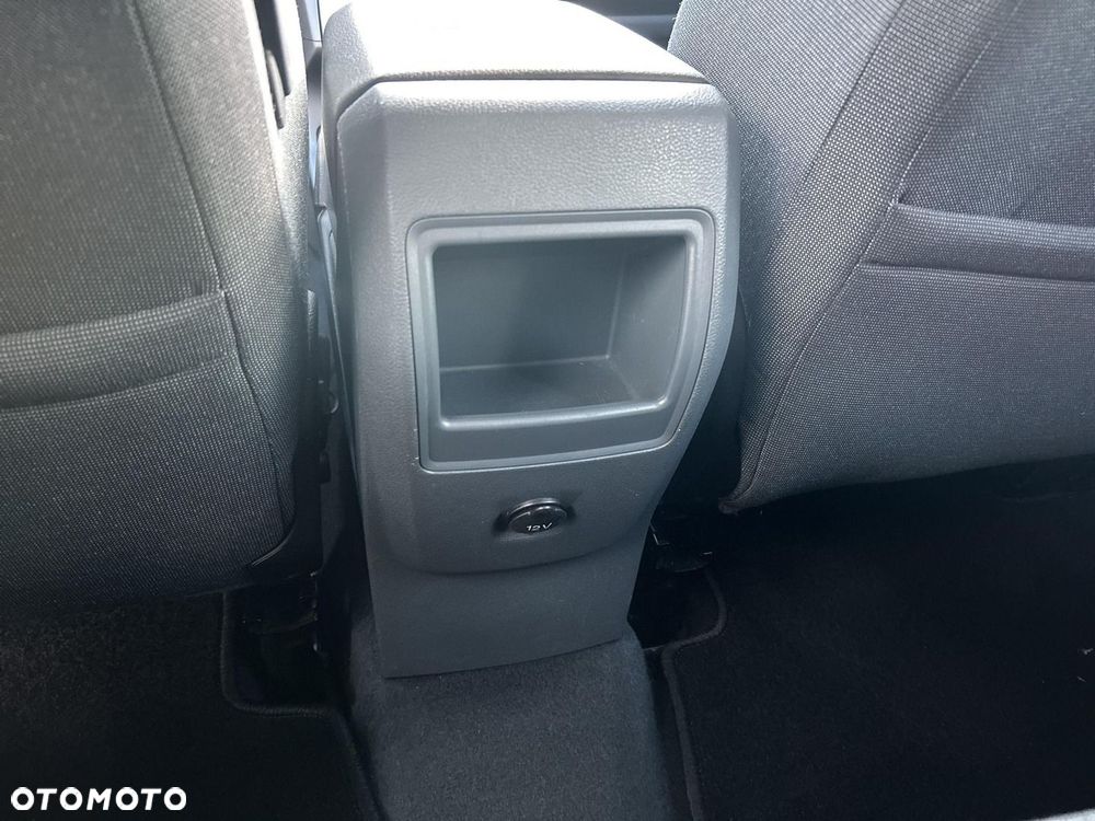 Ford Grand C-MAX - 24