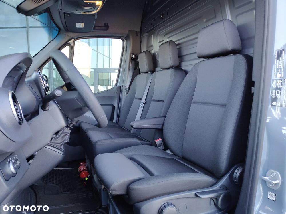Mercedes-Benz Sprinter - 9