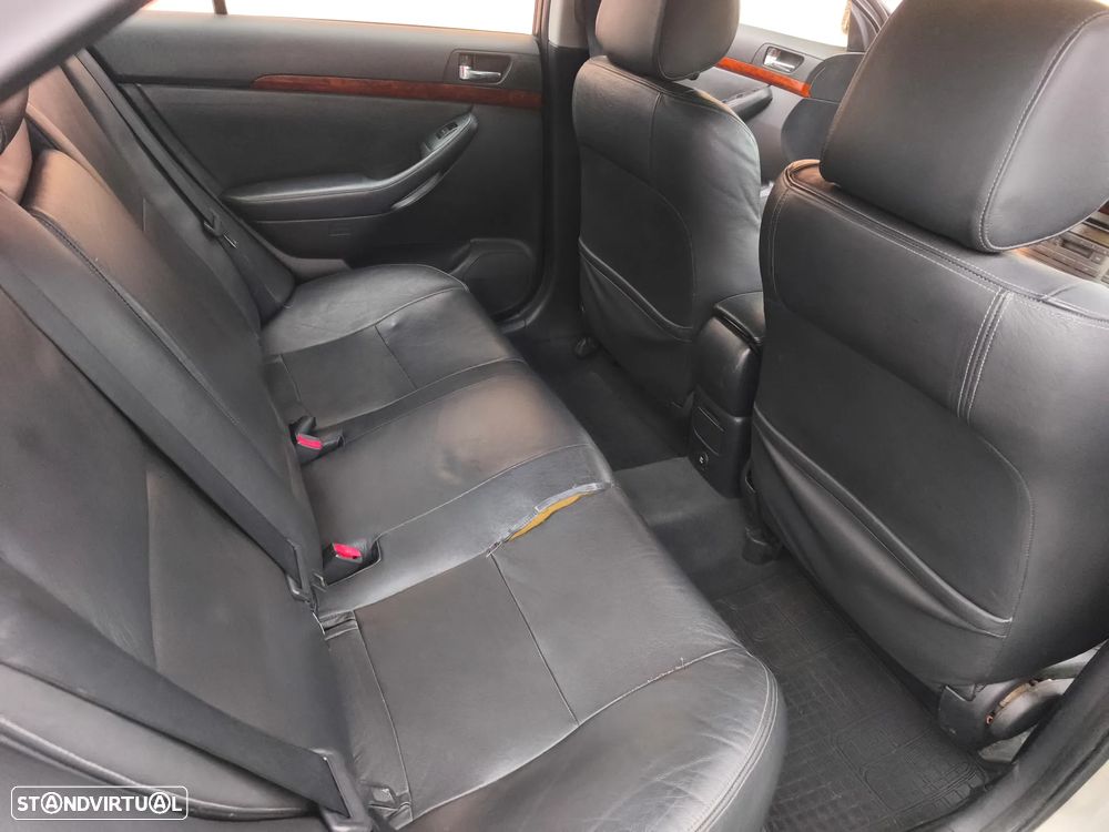 Toyota Avensis S/D 1.6 Executive - 20