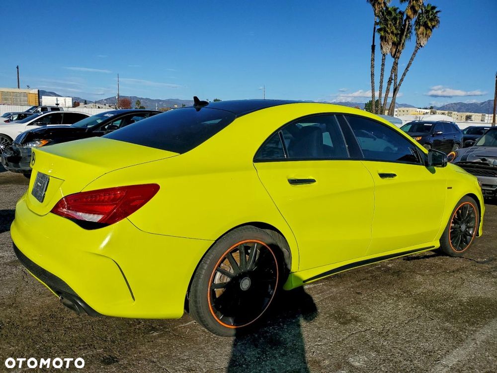 Mercedes-Benz CLA 250 4Matic 7G-DCT Orange Art Edition - 4