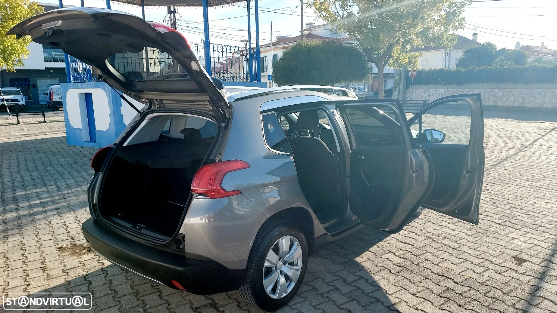 Peugeot 2008 PureTech 82 Style - 29