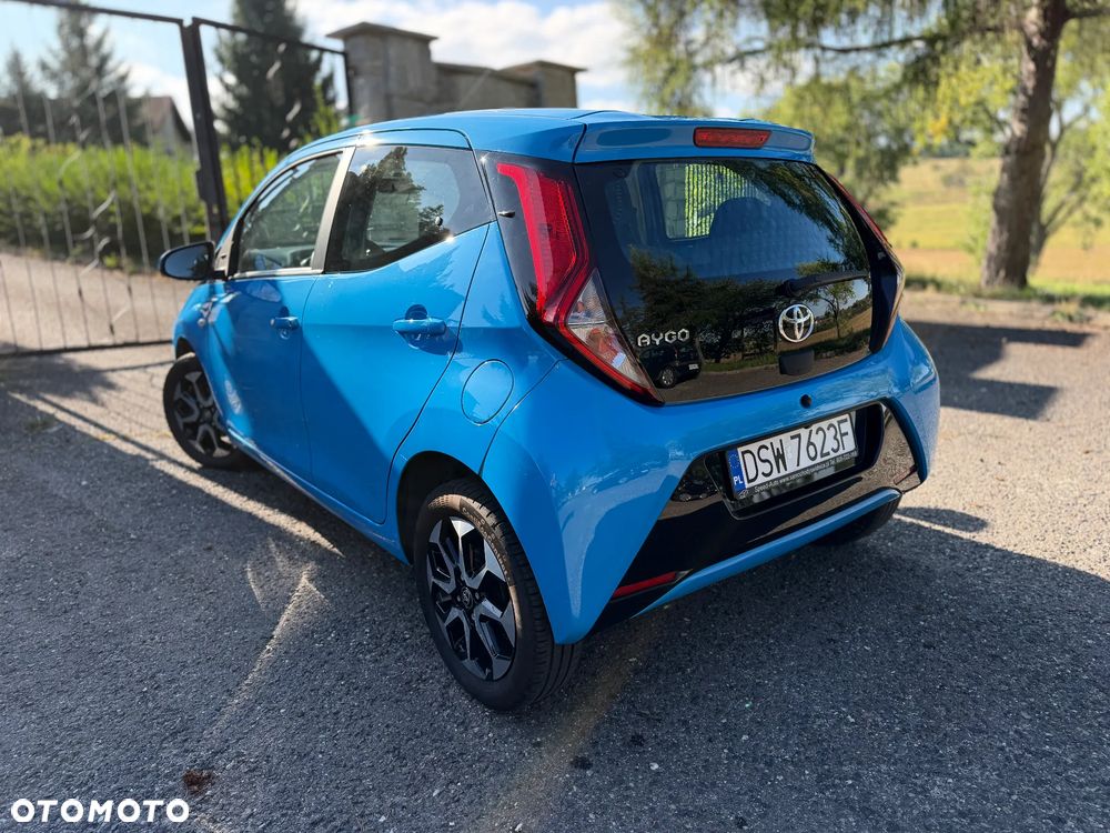 Toyota Aygo x-play connect - 8