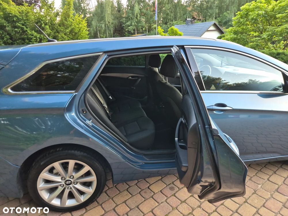 Hyundai i40 1.7 CRDi Comfort + - 35