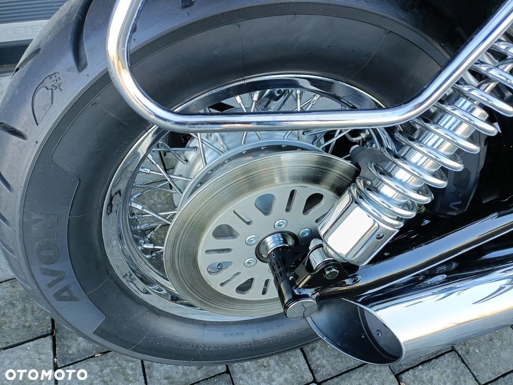 Suzuki Intruder - 23