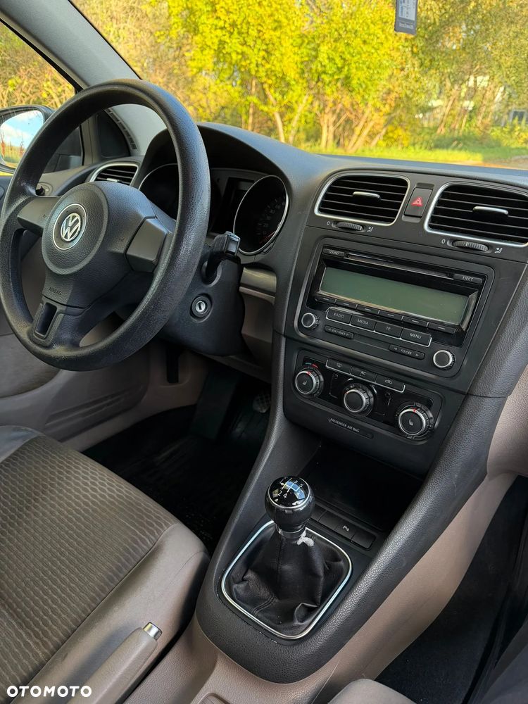 Volkswagen Golf - 11