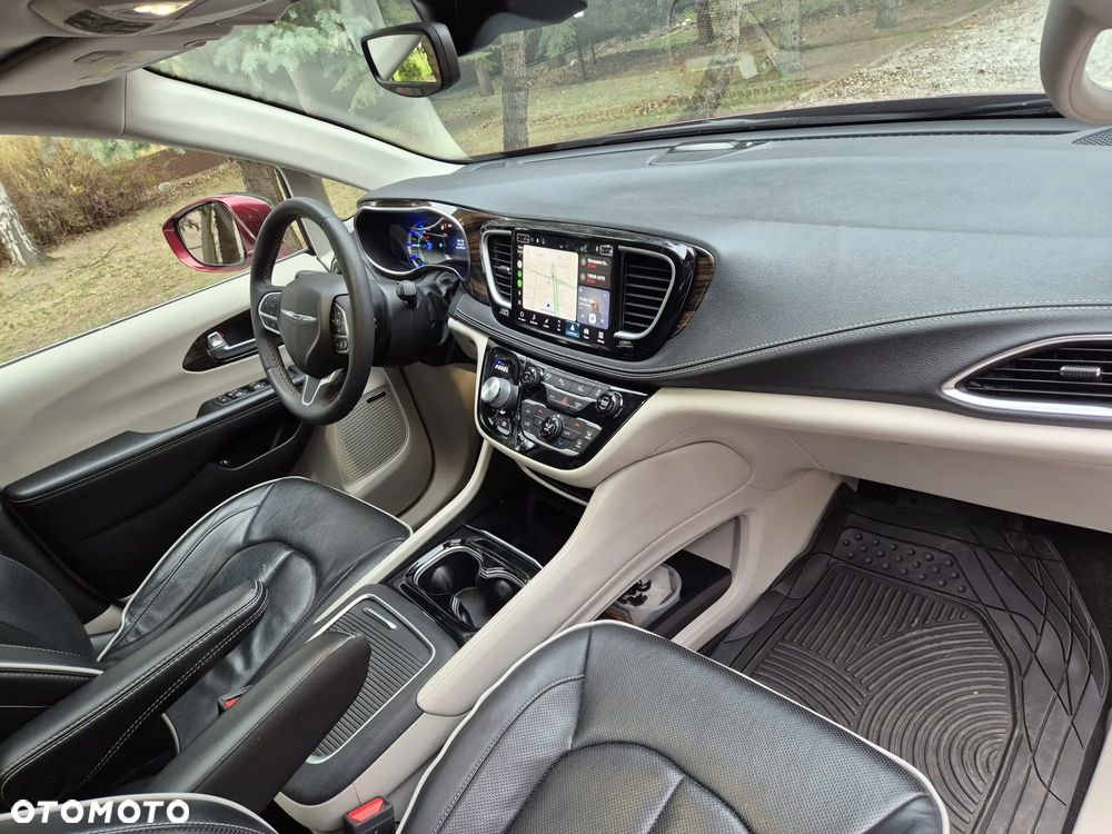 Chrysler Pacifica - 6