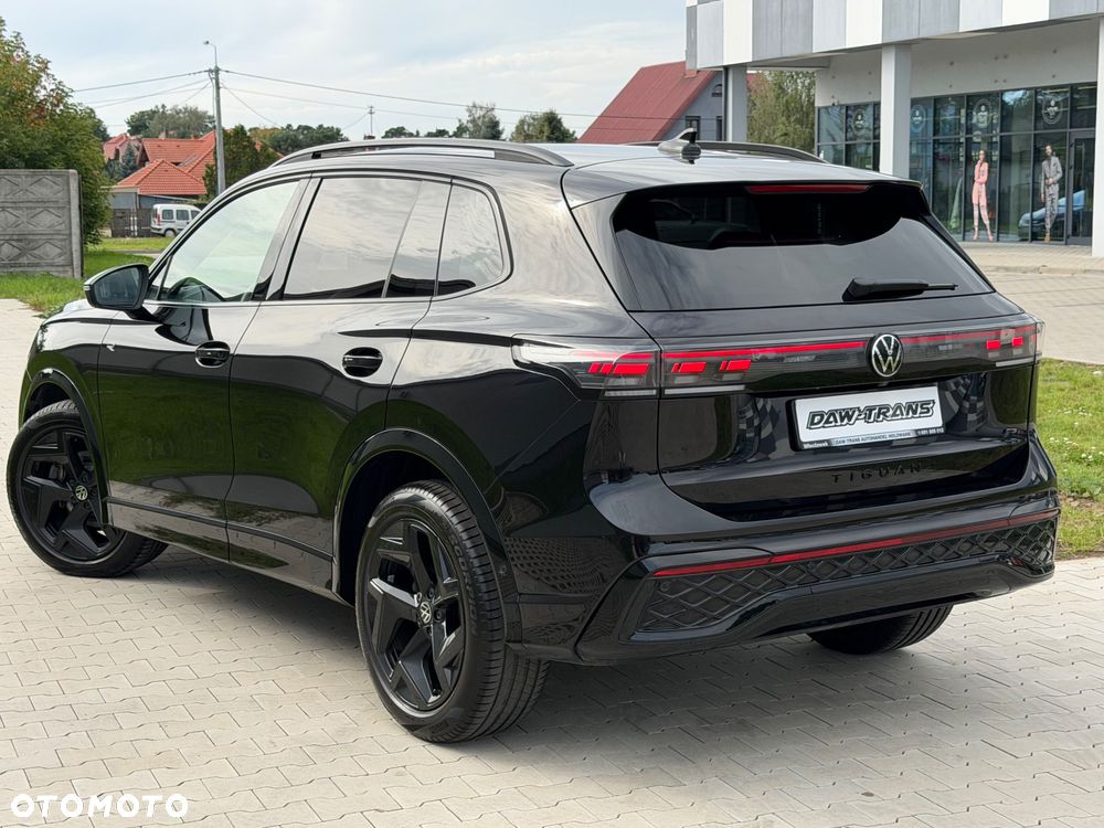 Volkswagen Tiguan 2.0 TDI SCR DSG R-Line - 12