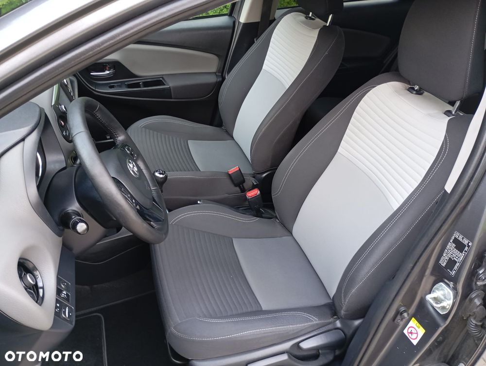 Toyota Yaris 1.0 Premium - 7