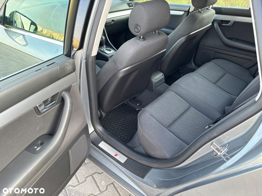 Audi A4 Avant 2.0 T FSI quattro tiptronic - 18