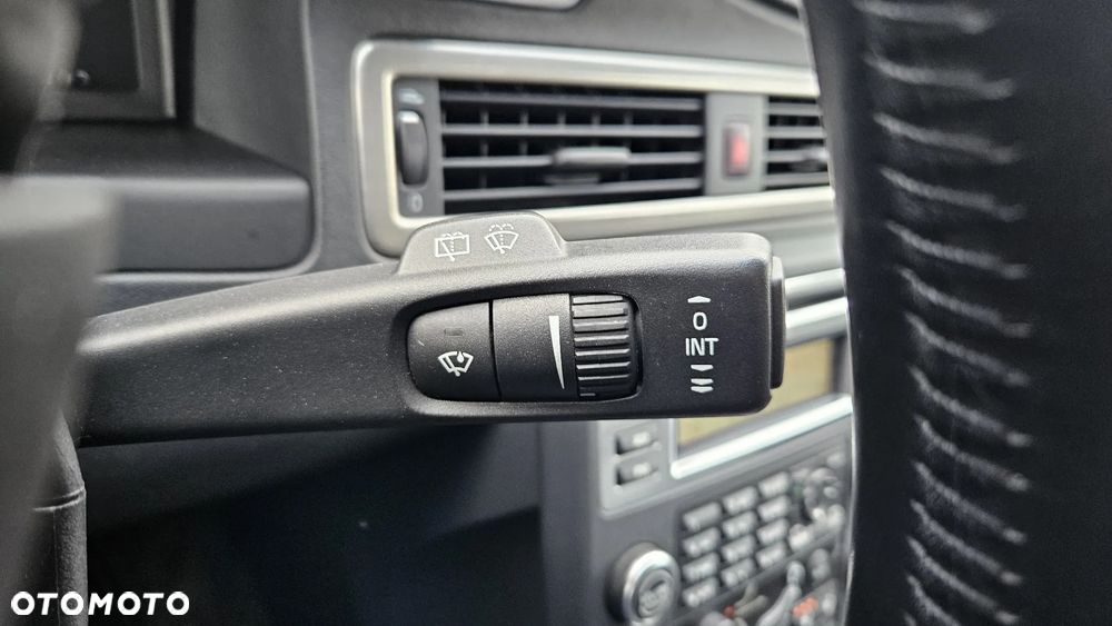 Volvo V70 2.0D Momentum - 24
