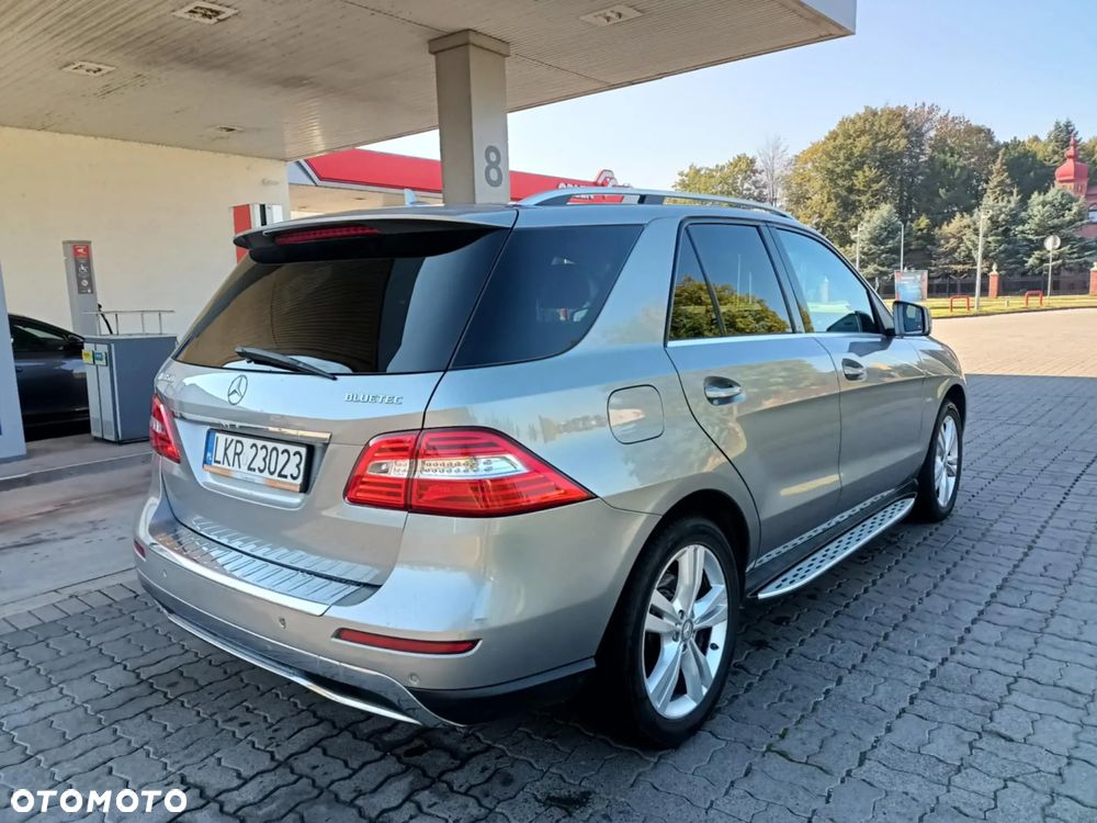 Mercedes-Benz ML 350 BlueTec 4-Matic - 5